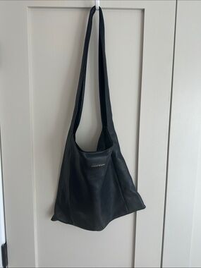 Monserat De Lucca Black Leather Shoulder Bag with Gold Logo